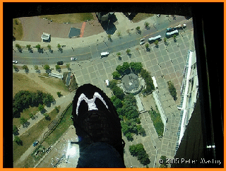 Glas Floor 330 m - CN Tower